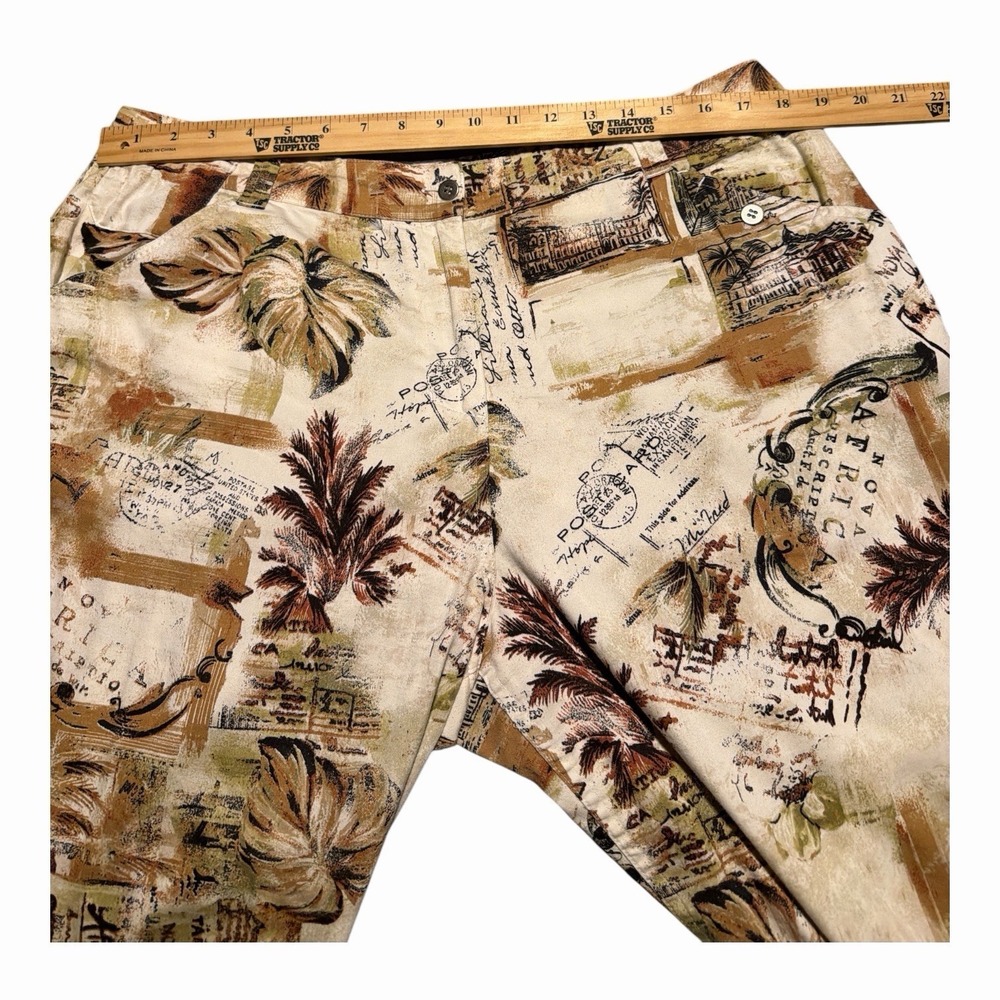 Chicos Travel Print Tropical Cropped Pants Size 3 High Rise XL Safari Resort - Picture 5 of 10